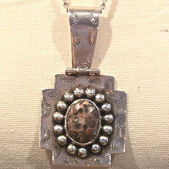 Mexico Jewelry - 925 Mexico Necklace Oval Stone Sterling Setting 22" Long Chain Vintage Marked